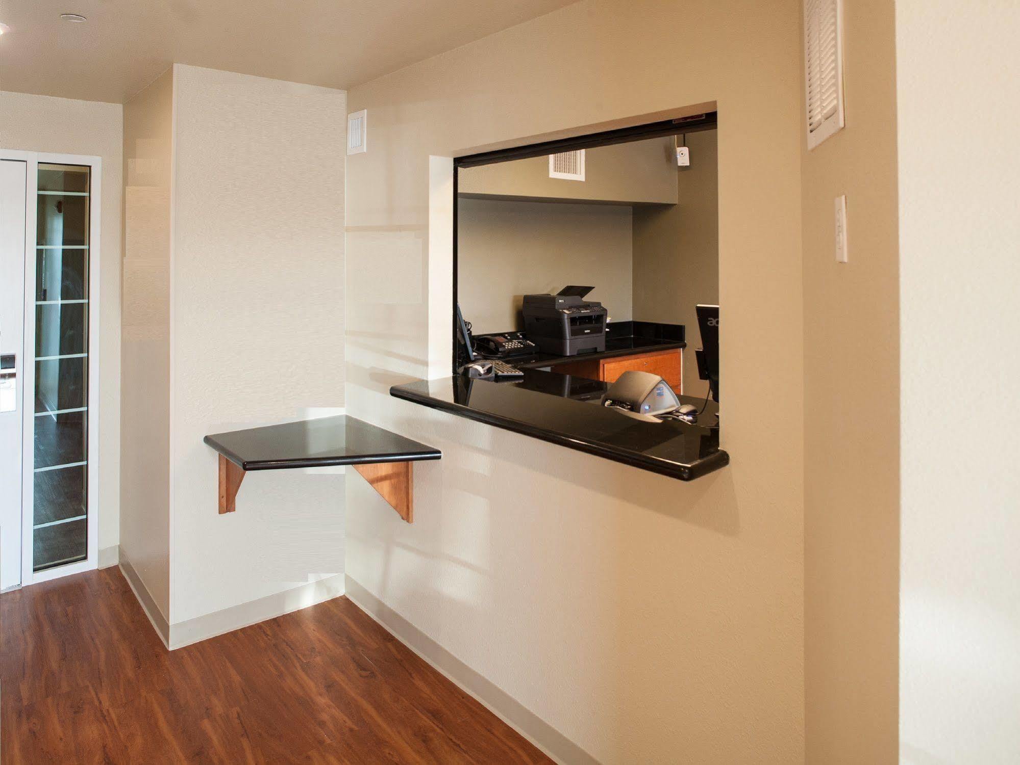 Extended Stay America Select Suites - Oklahoma City - West Exterior photo